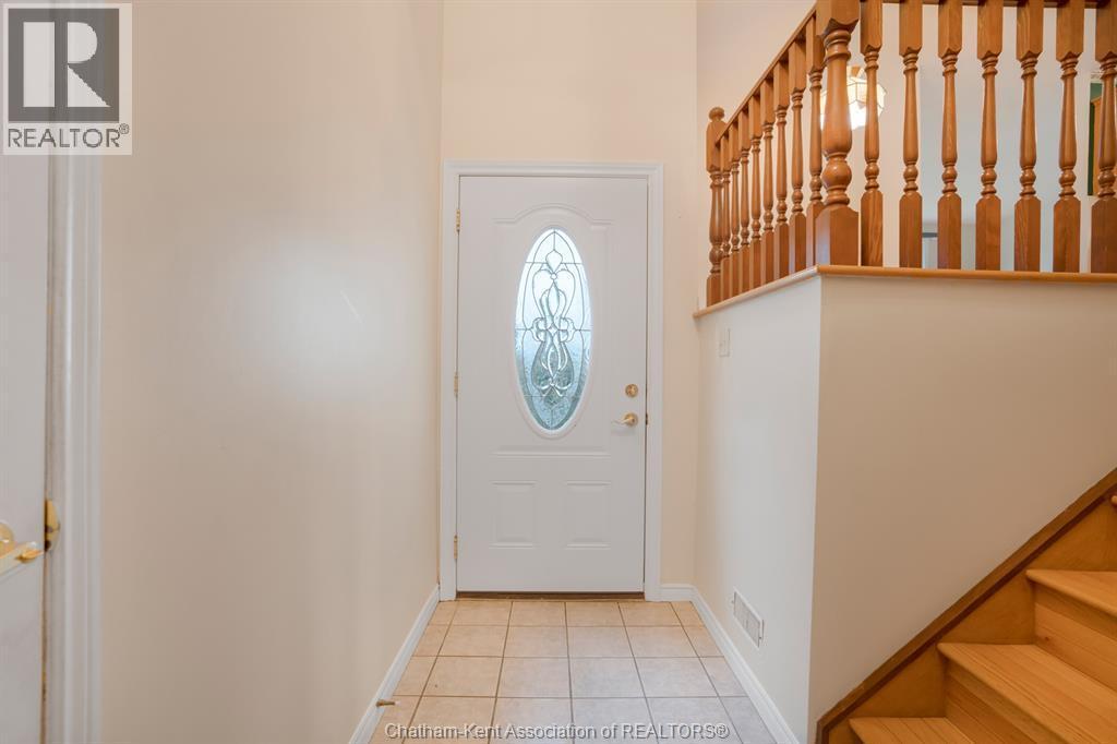 4-bedroom Single Family at 15 Monarch Drive, Chatham — photograph 3