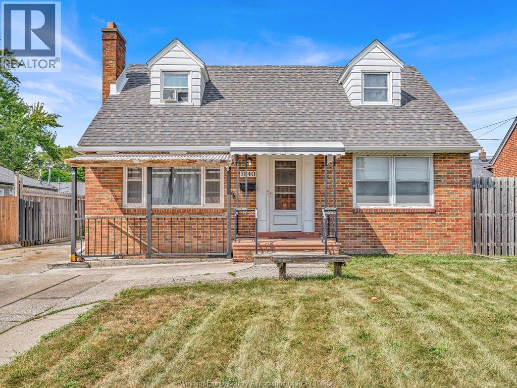 Single Family — 7640 Wyandotte Street, Windsor, Ontario