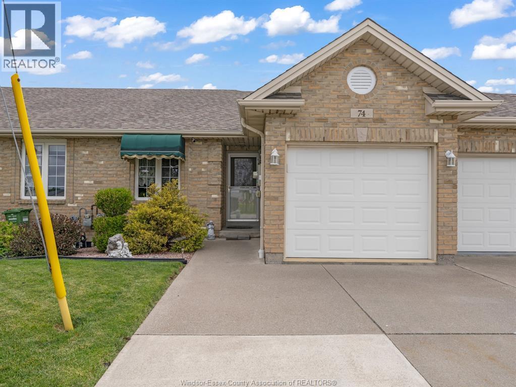 3-bedroom Single Family at 74 Gosfield Townline, Essex — photograph 3