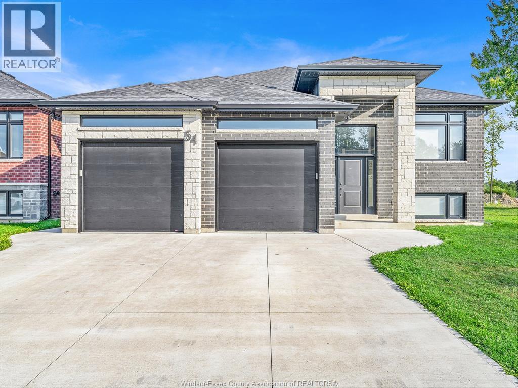 6-bedroom Single Family at 54 Redwood A, B, Cottam — photograph 2