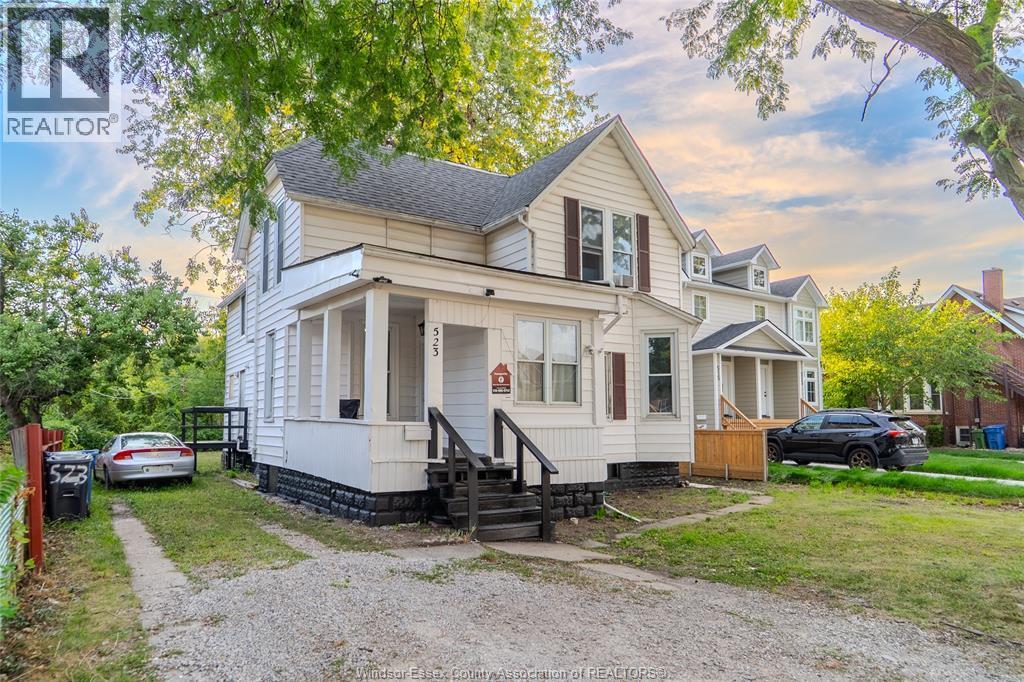 7-bedroom Single Family at 523 Caron Avenue, Windsor — photograph 2