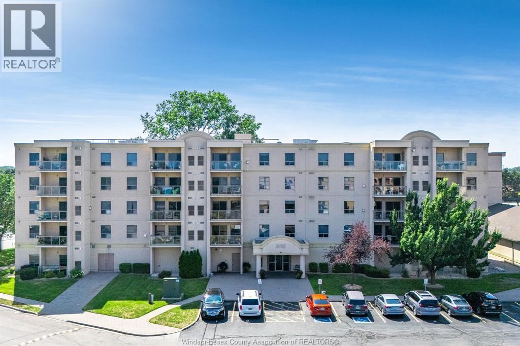 2-bedroom Single Family at 315 Village Grove #305, Tecumseh — primary photograph