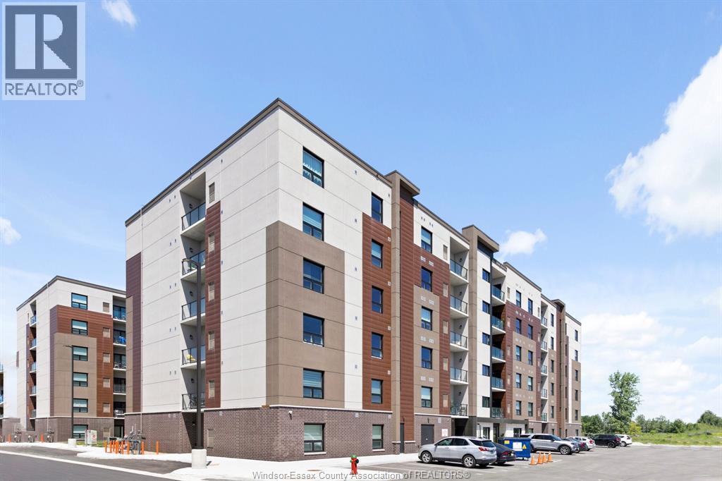 2-bedroom Single Family at 728 Brownstone #206, Lakeshore — primary photograph