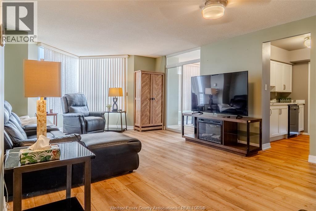 2-bedroom Single Family at 75 Riverside Drive #1609, Windsor — photograph 3
