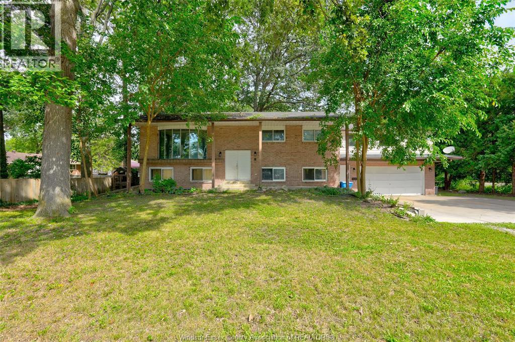 Single Family — 725 Maple Avenue, LaSalle, Ontario