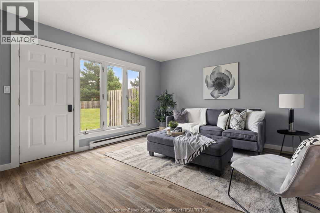 3-bedroom Single Family at 2626 Vine Court #137, Windsor — photograph 2