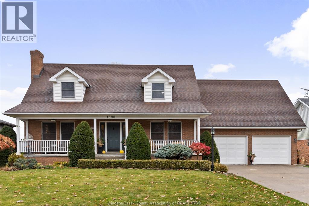 3-bedroom Single Family at 1308 Wigle Grove Road, Kingsville — photograph 2