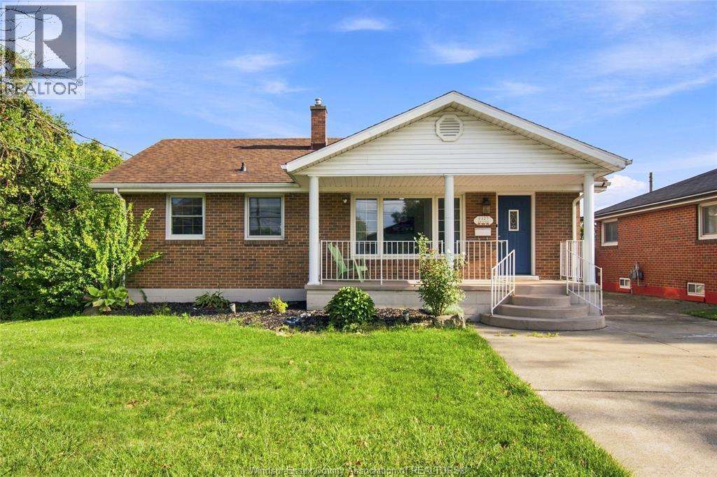 Single Family — 8327 Menard Street, Windsor, Ontario