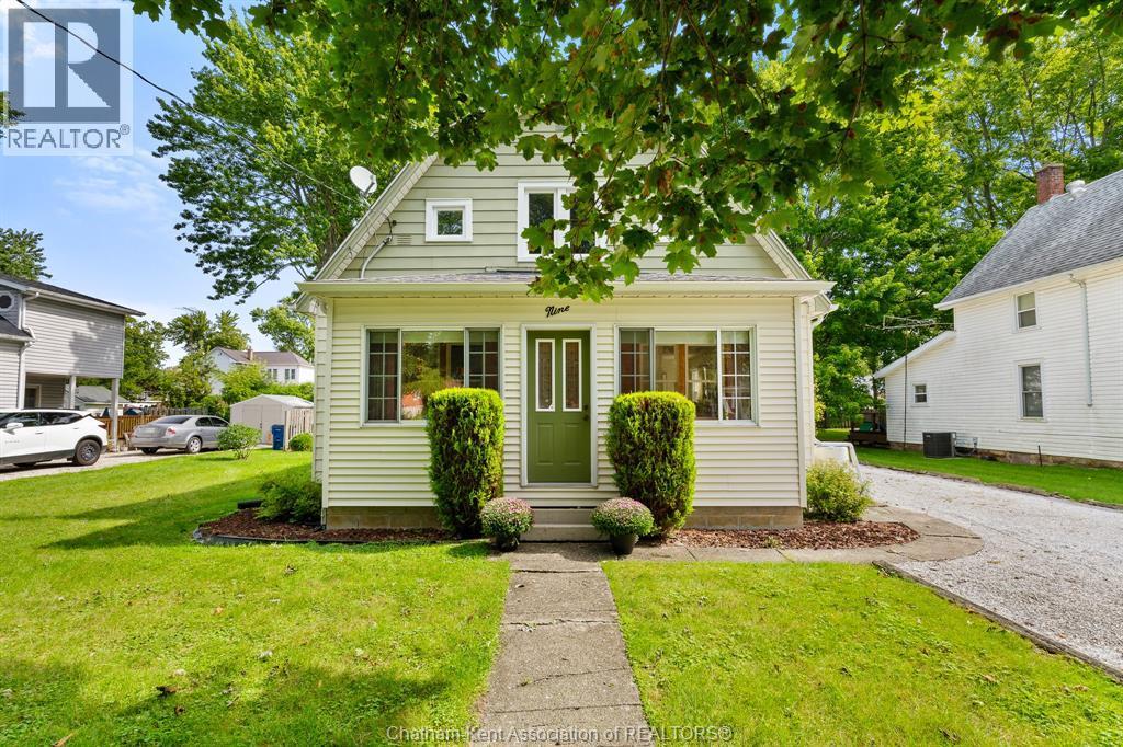 3-bedroom Single Family at 9 Carlyle Street, Tilbury — photograph 2
