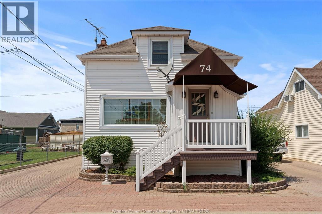 3-bedroom Single Family at 74 Gore Street, Amherstburg — photograph 3