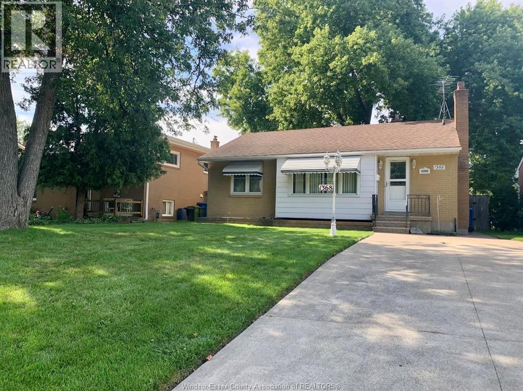 3-bedroom Single Family at 1368 Marlbourough Boulevard, Windsor — photograph 3