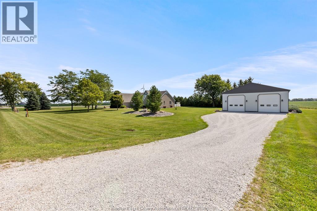 4-bedroom Single Family at 23360 King & Whittle Road, Tilbury — photograph 3