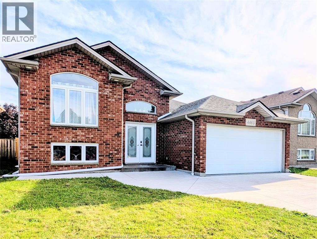 5-bedroom Single Family at 4465 Spago Crescent, Windsor — photograph 2
