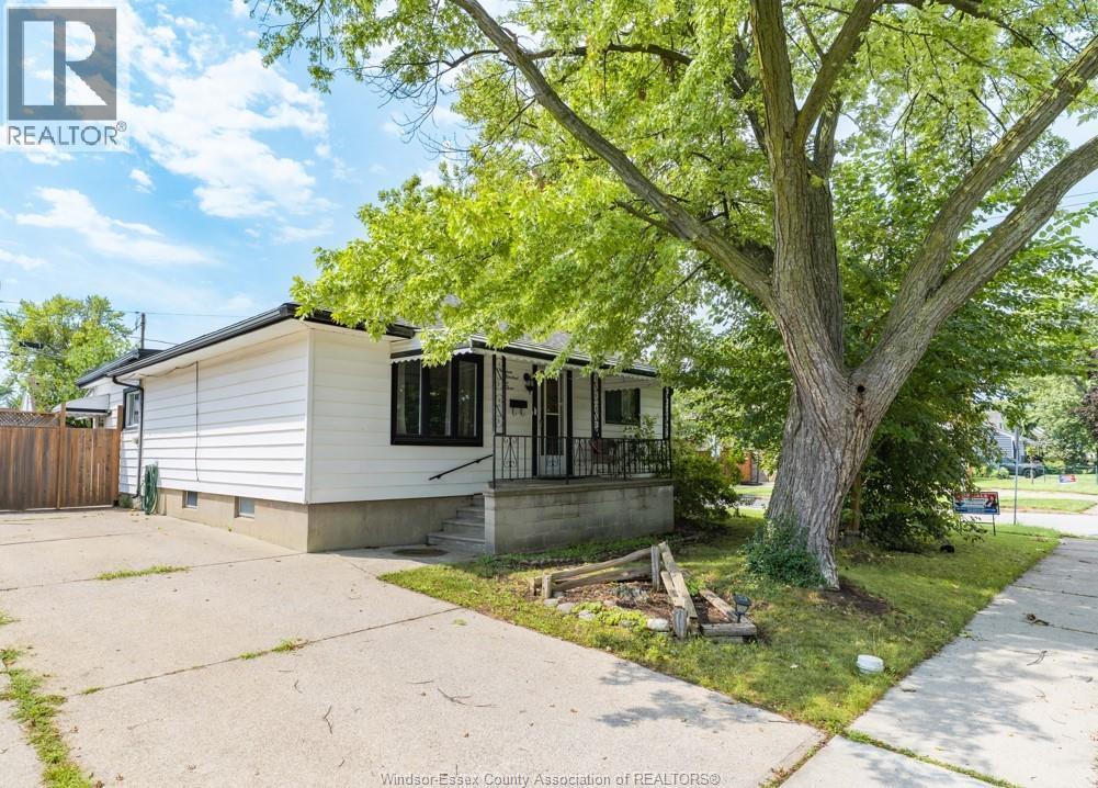 Single Family — 1903 Ellrose Avenue, Windsor, Ontario