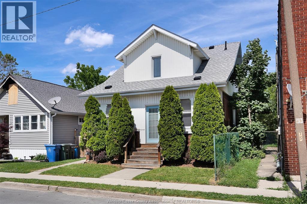 3-bedroom Single Family at 1620 Drouillard, Windsor — primary photograph