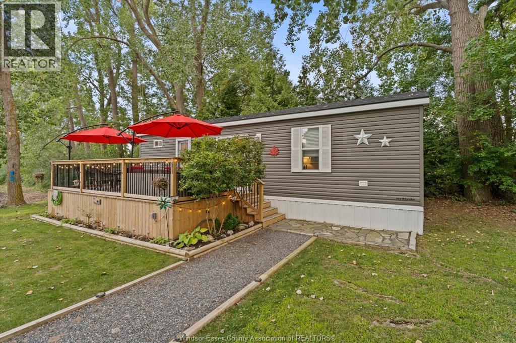 3-bedroom Single Family at 510 County Rd 31 #9 CHERRY, Leamington — photograph 2