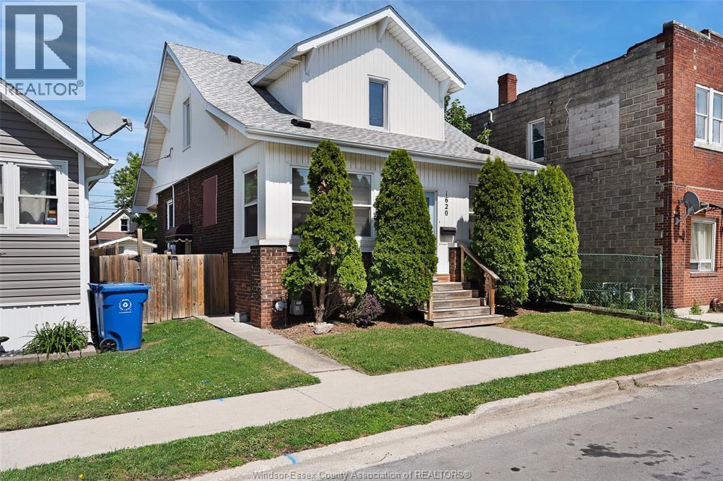 3-bedroom Single Family at 1620 Drouillard, Windsor — photograph 2