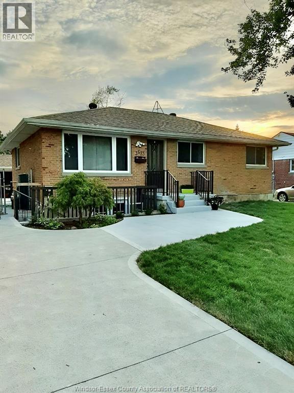 1-bedroom Single Family at 3633 McKay #LOWER, Windsor — primary photograph
