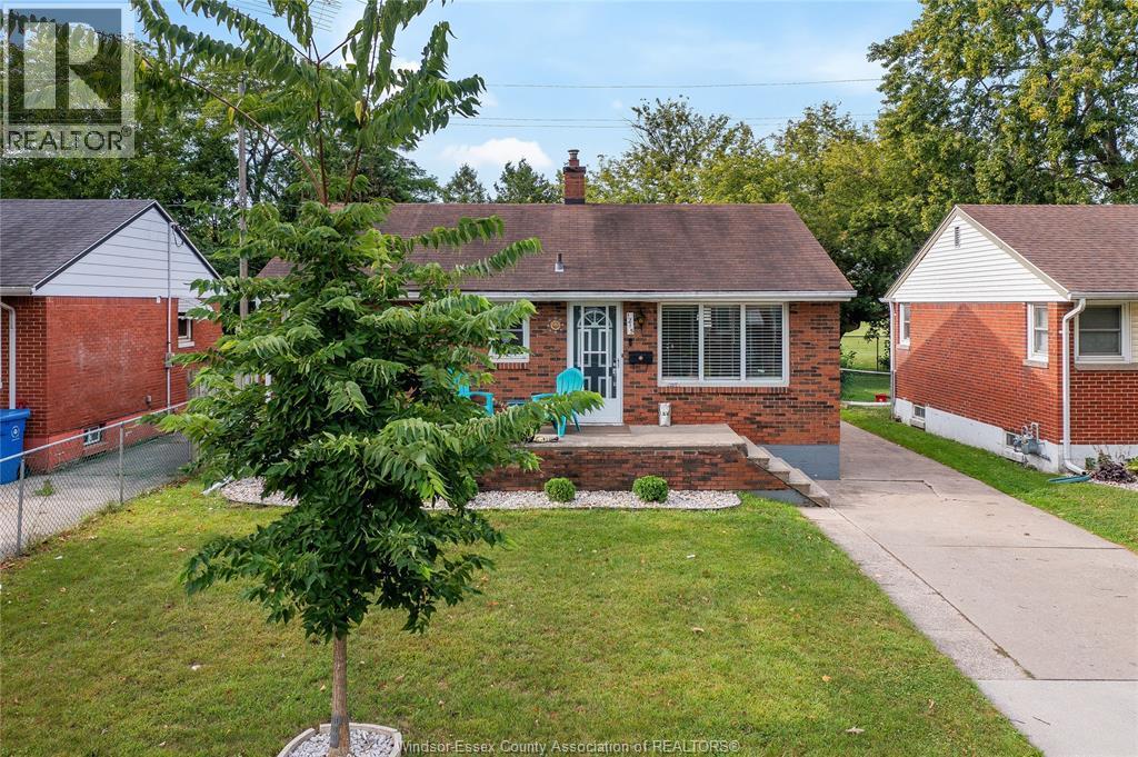 Single Family — 1215 Chappell, Windsor, Ontario