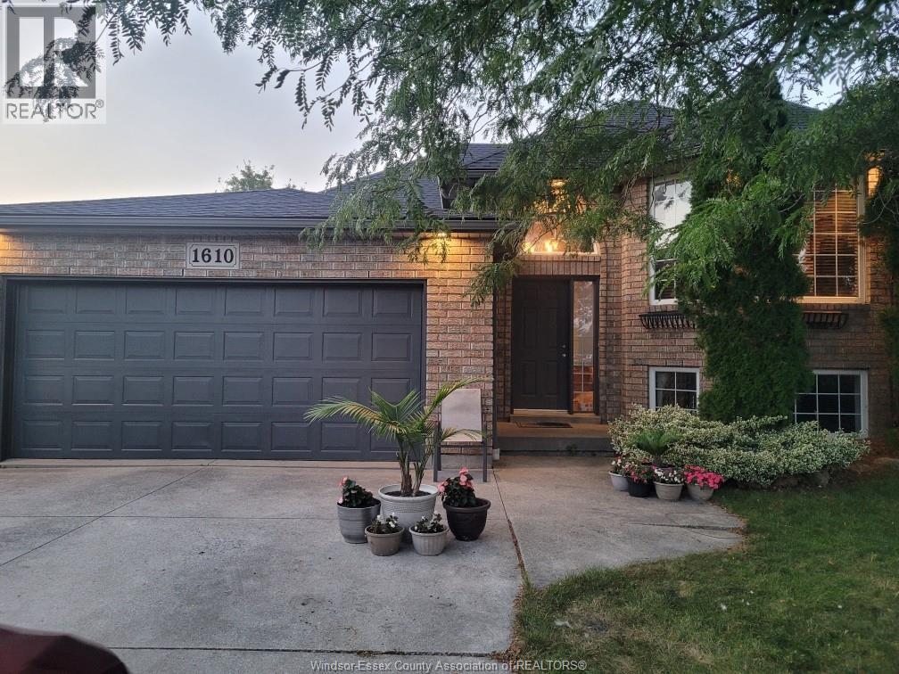 5-bedroom Single Family at 1610 Chornoby Crescent, Tecumseh — photograph 2
