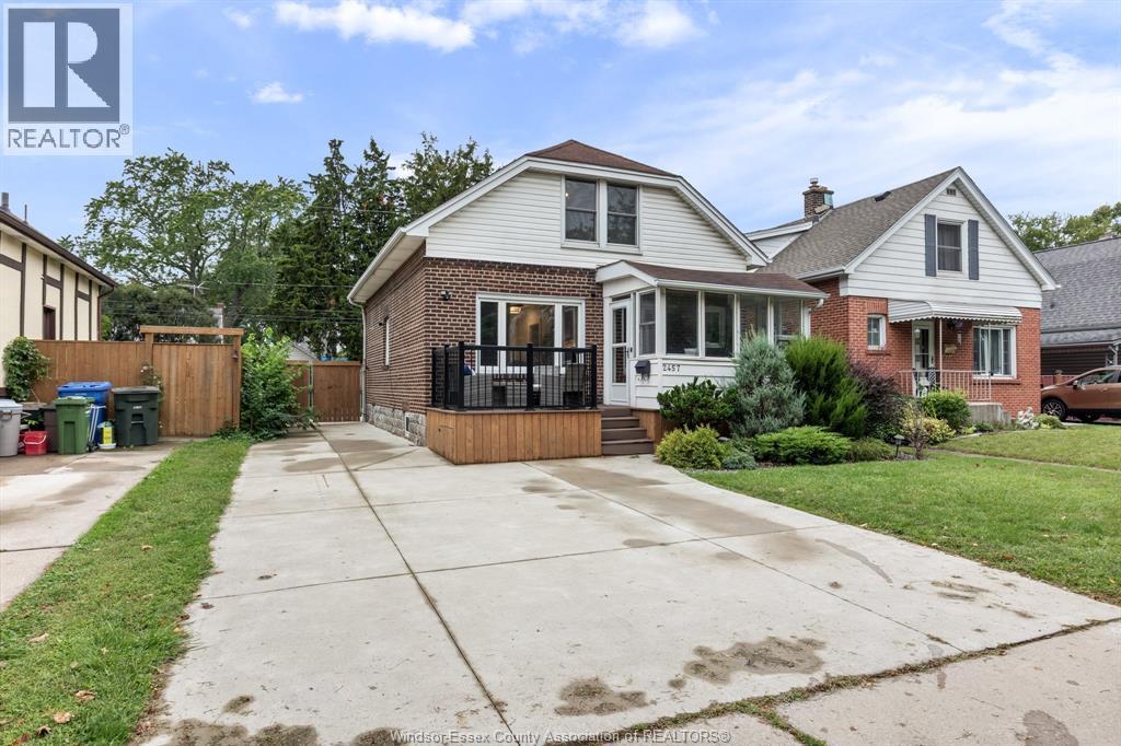 2-bedroom Single Family at 2457 Turner, Windsor — photograph 2
