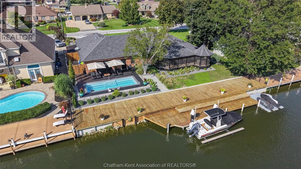 Single Family — 19165 Blue Water Avenue, Lighthouse Cove, Ontario