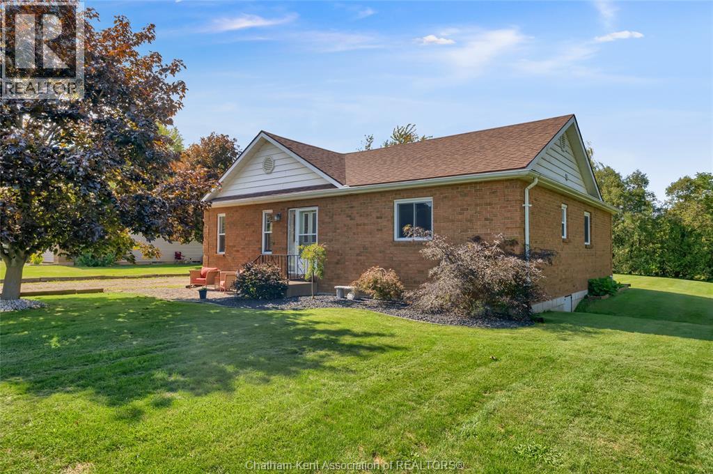 3-bedroom Single Family at 6683 West Street, South Buxton — photograph 2