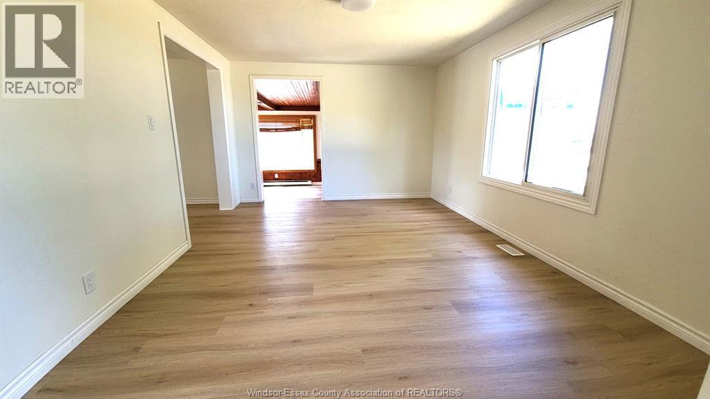 3-bedroom Single Family at 3425 Cabana (county Rd 42), Windsor — photograph 3