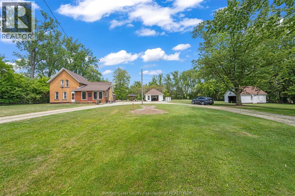 4-bedroom Single Family at 125 Mersea Rd 5, Leamington — photograph 2