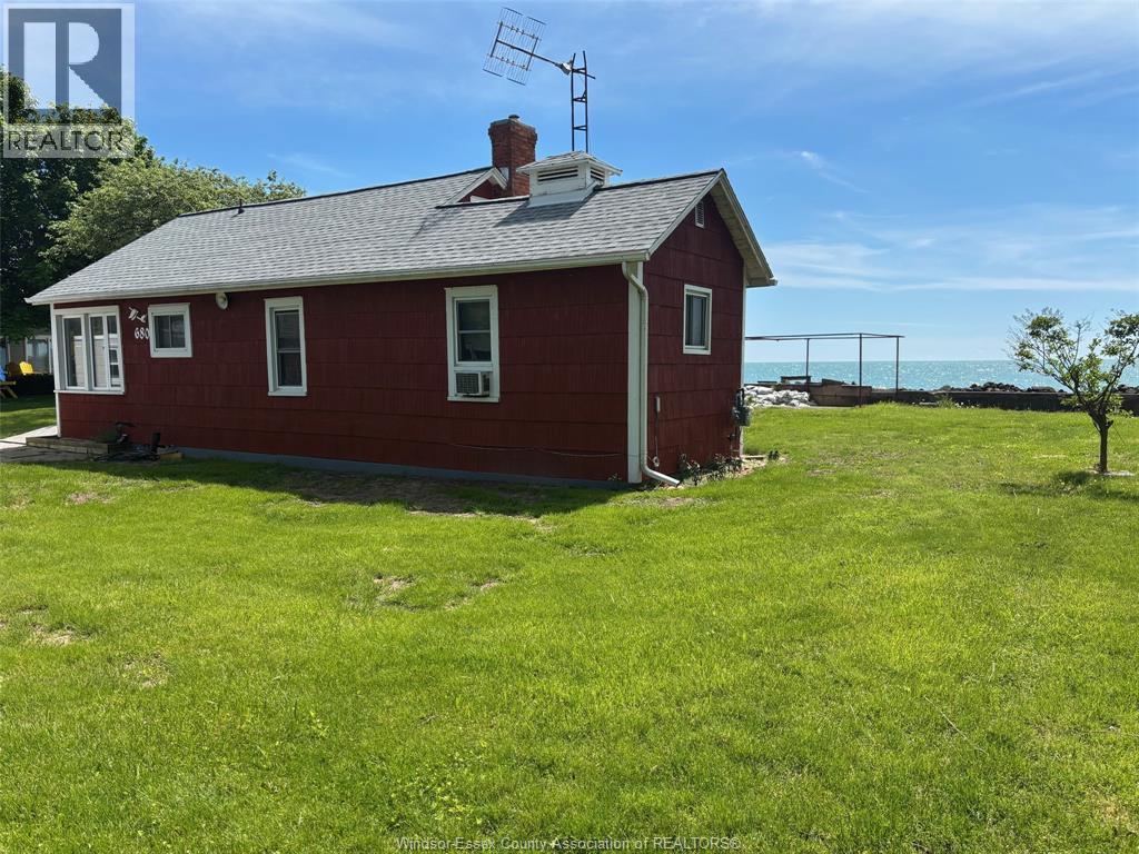 Single Family — 680 Point Pelee Drive, Leamington, Ontario