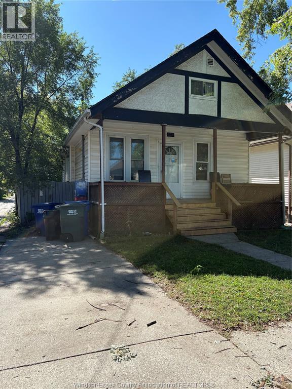 Single Family — 559 Grove, Windsor, Ontario