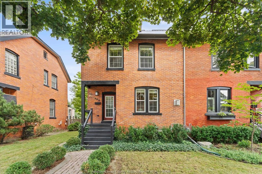 Single Family — 786 Monmouth, Windsor, Ontario