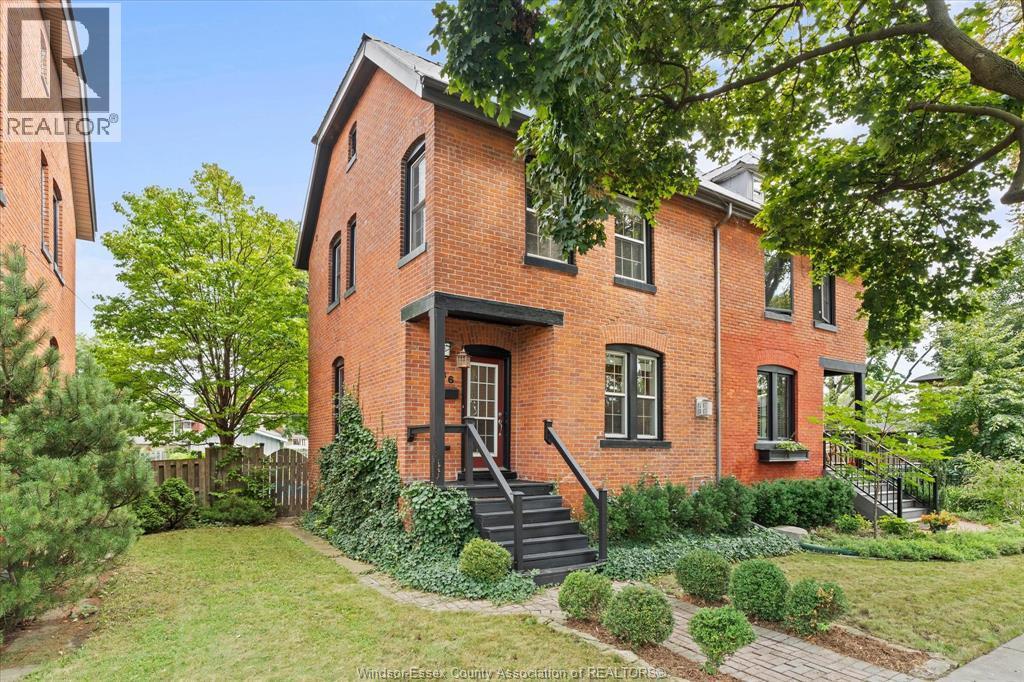 2-bedroom Single Family at 786 Monmouth, Windsor — photograph 2