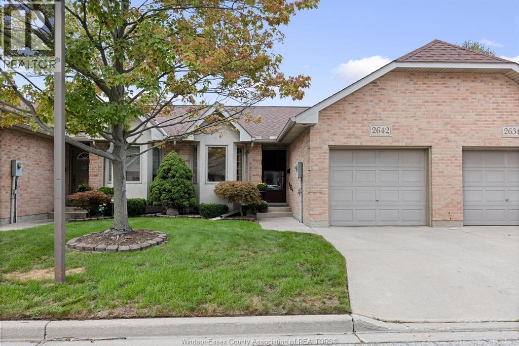 Single Family — 2642 Norfolk Pines Crescent, Windsor, Ontario