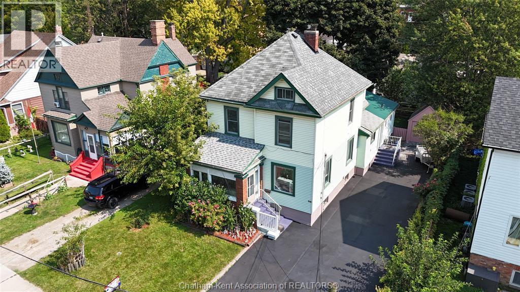 6-bedroom Single Family at 55 Grant Street, Chatham — photograph 2