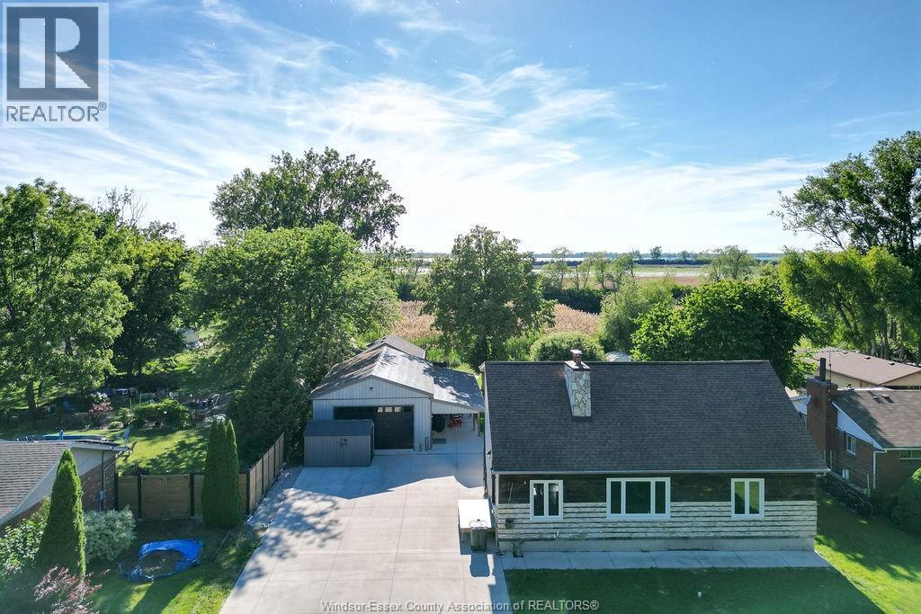 Single Family — 2040 Front Road, Amherstburg, Ontario