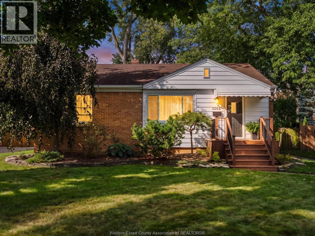 Single Family — 3265 Longfellow Avenue, Windsor, Ontario