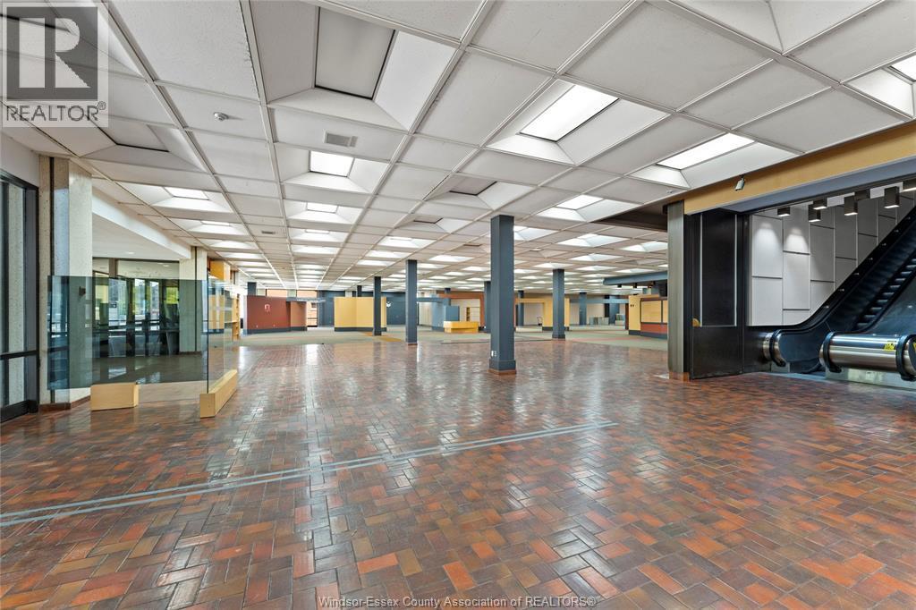 Industrial at 850 Ouellette Avenue #MAIN, Windsor — photograph 2