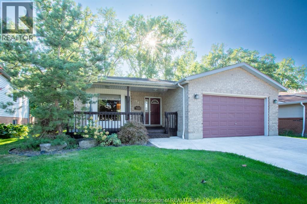 4-bedroom Single Family at 24 Churchill Park Road, Chatham — primary photograph