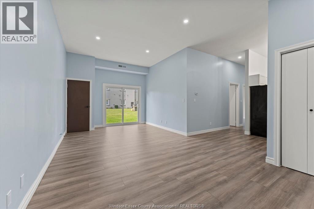 2-bedroom Single Family at 44 Robson Road #106, Leamington — photograph 3