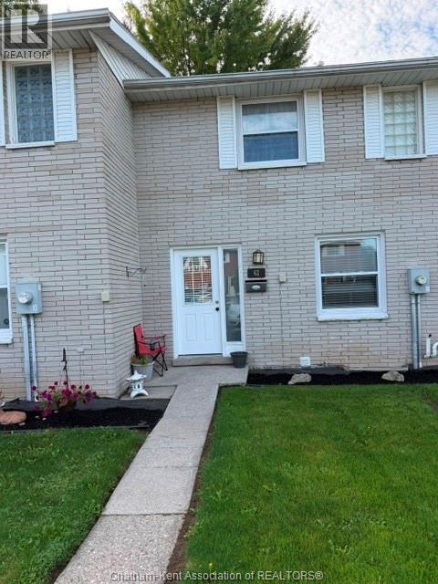3-bedroom Single Family at 42 Orchard Place, Chatham — primary photograph