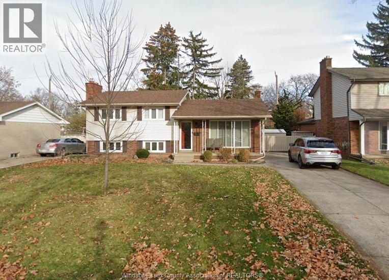 2-bedroom Single Family at 3240 Askin Avenue #LOWER, Windsor — primary photograph