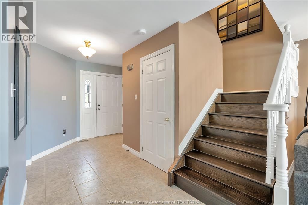 3-bedroom Single Family at 65 Fairway Crescent #4, Amherstburg — photograph 2