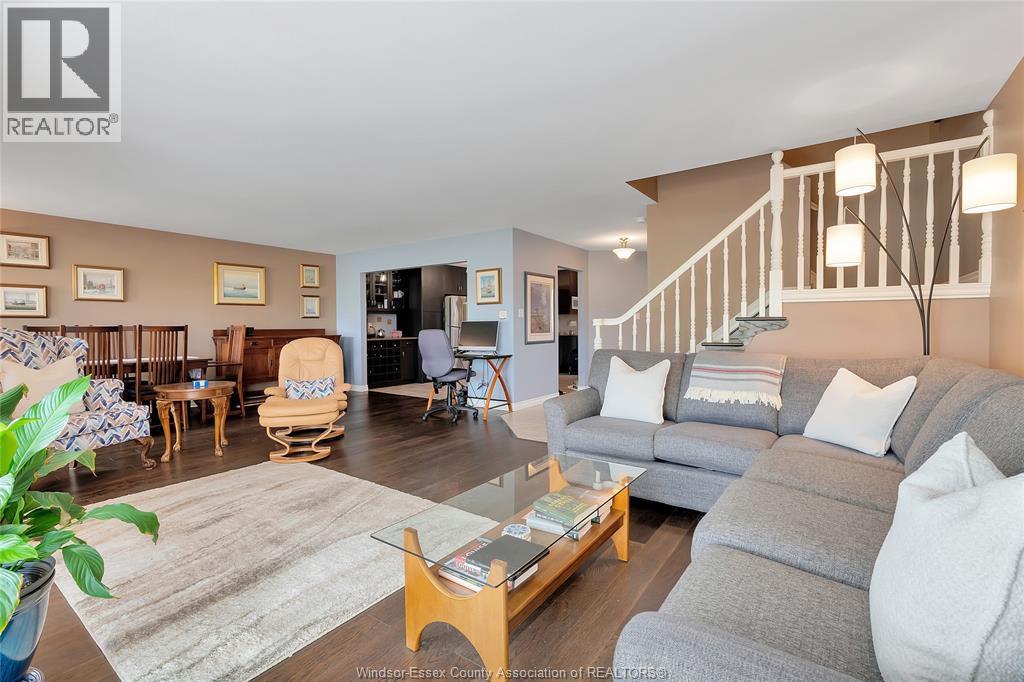 3-bedroom Single Family at 65 Fairway Crescent #4, Amherstburg — photograph 3