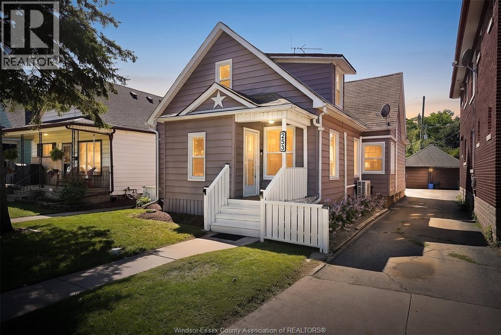 Single Family — 253 Pierre Avenue, Windsor, Ontario