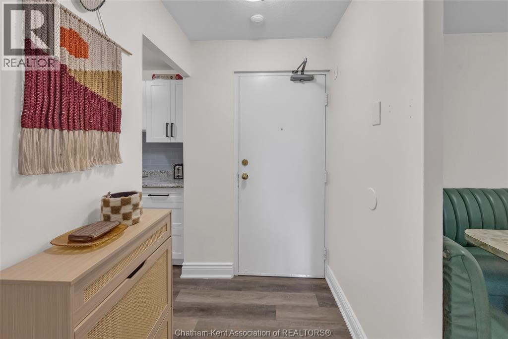 2-bedroom Single Family at 150 Park Avenue #312, Chatham — photograph 2