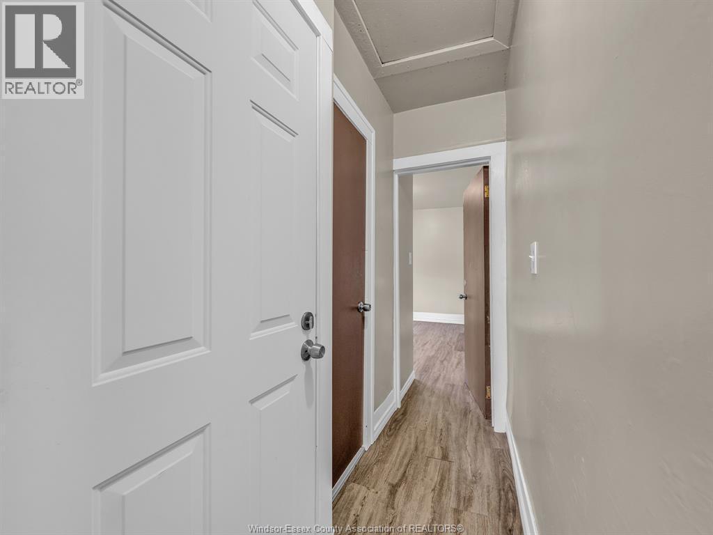 2-bedroom Single Family at 669 Park, Windsor — photograph 2