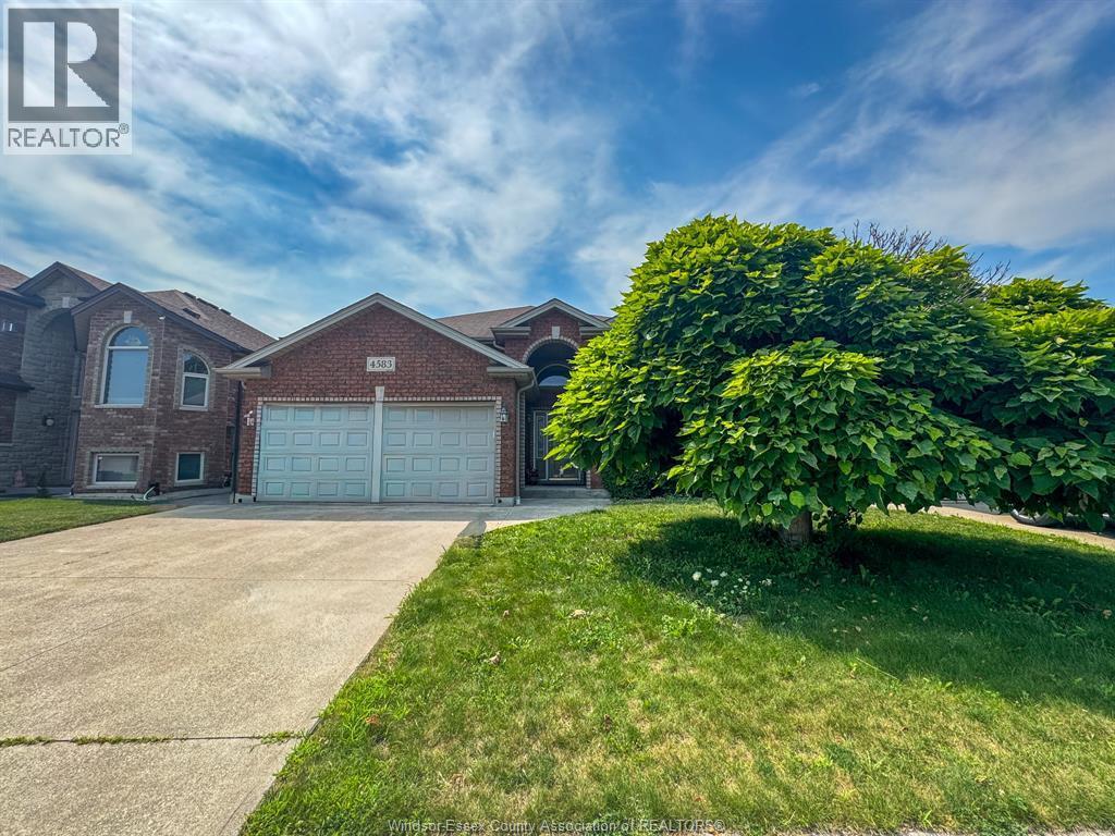 4-bedroom Single Family at 4583 Helsinki, Windsor — primary photograph