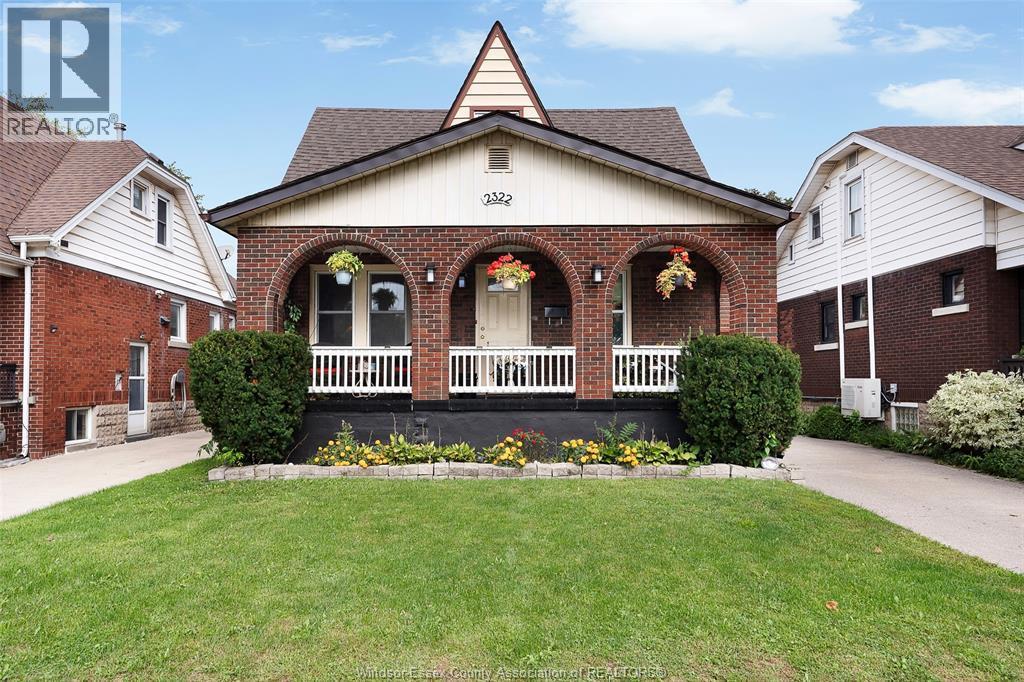 4-bedroom Single Family at 2322 Byng Road, Windsor — photograph 2