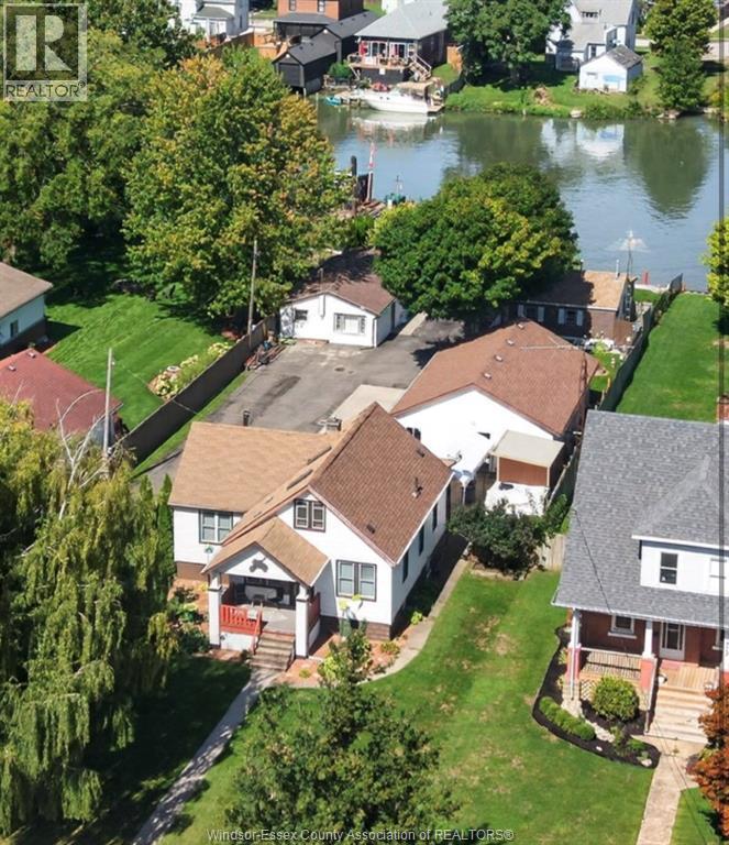 Single Family — 319-323 Wallace Street, Wallaceburg, Ontario